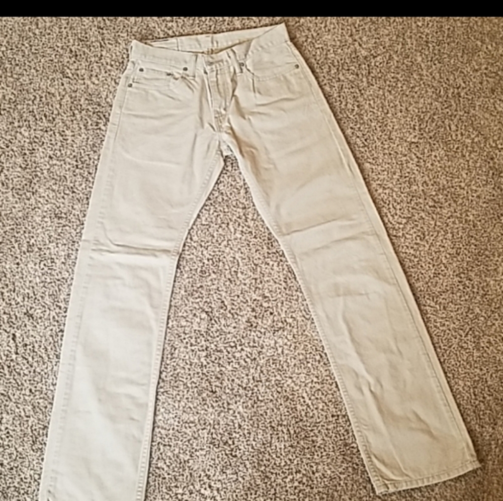 Levi's 514 Slim Fit Khaki Chino Pants